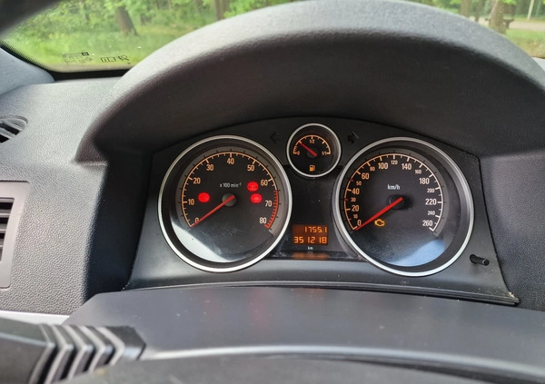 Opel Astra cena 8000 przebieg: 351218, rok produkcji 2006 z Połaniec małe 154